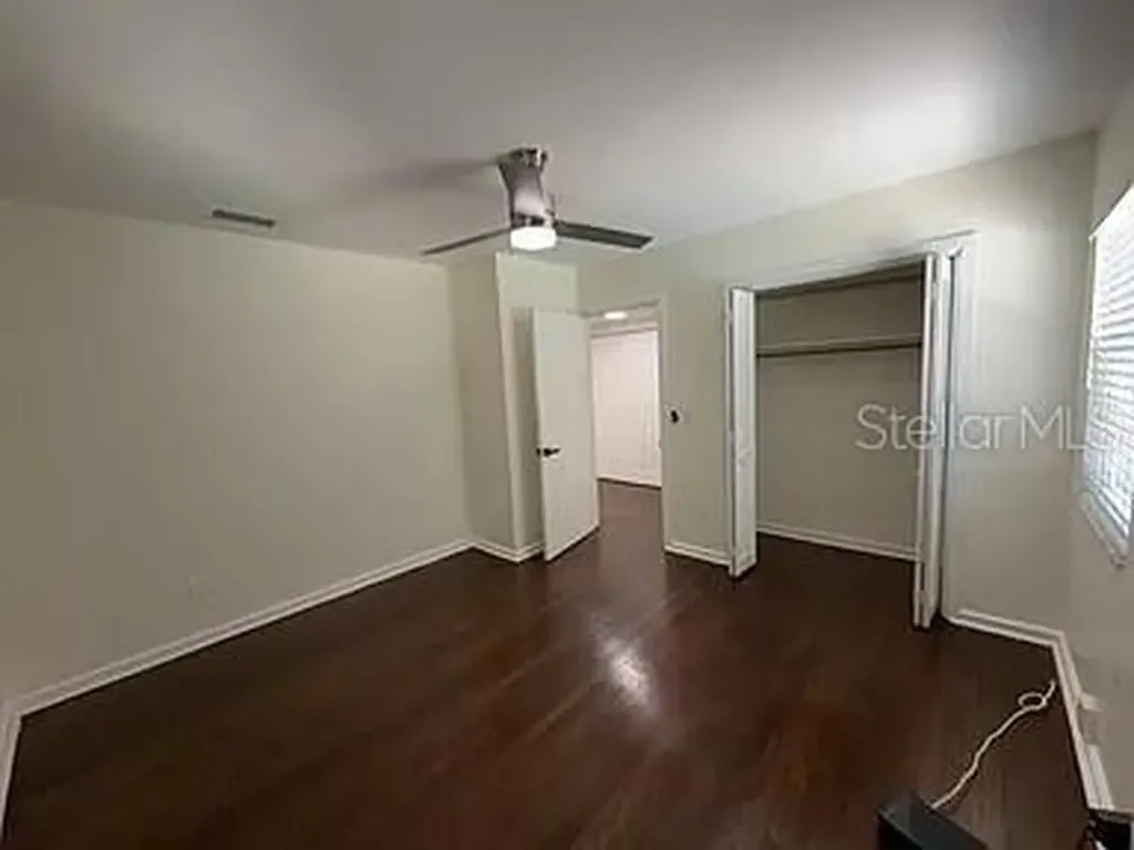 270 W Pineloch Avenue Orlando FL 32806
