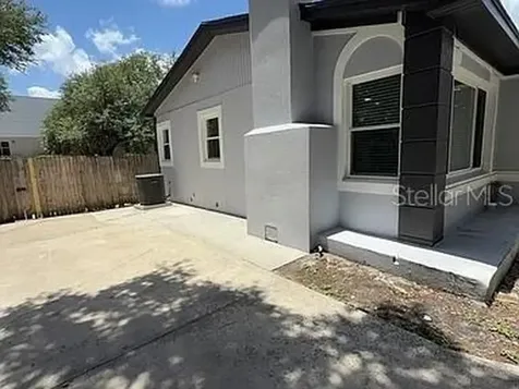 270 W Pineloch Avenue Orlando FL 32806