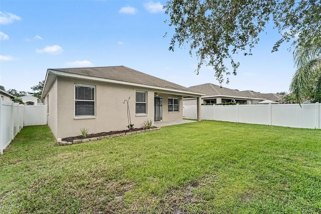 4906 Pennecott Way Wesley Chapel FL 33544