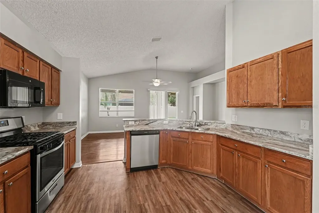 4906 Pennecott Way Wesley Chapel FL 33544