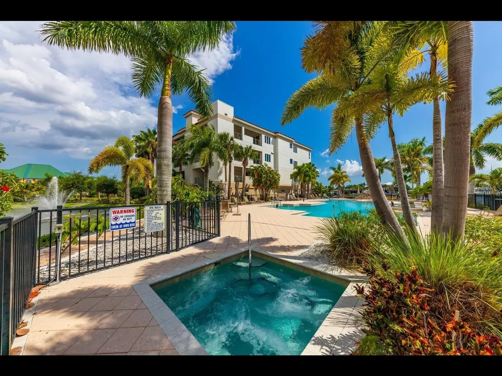 1042 Bellasol Way Apollo Beach FL 33572