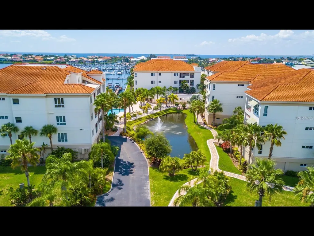 1042 Bellasol Way Apollo Beach FL 33572