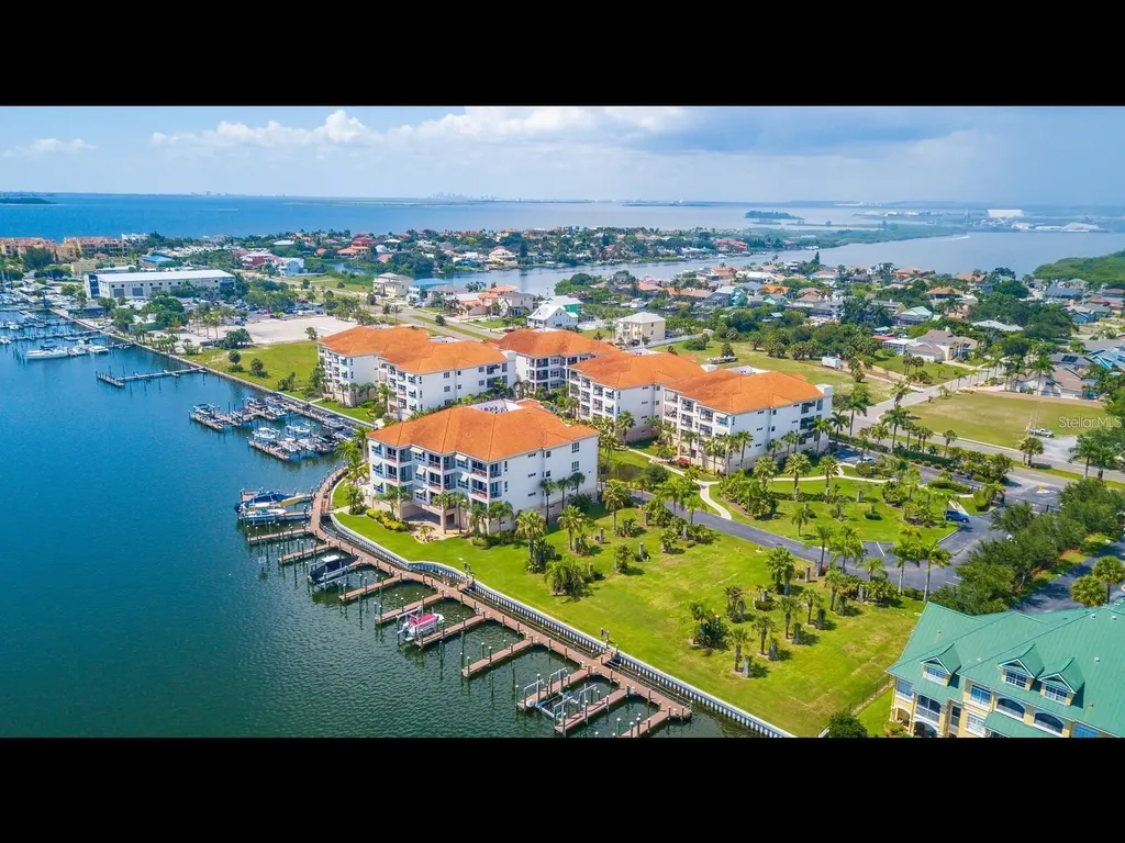 1042 Bellasol Way Apollo Beach FL 33572