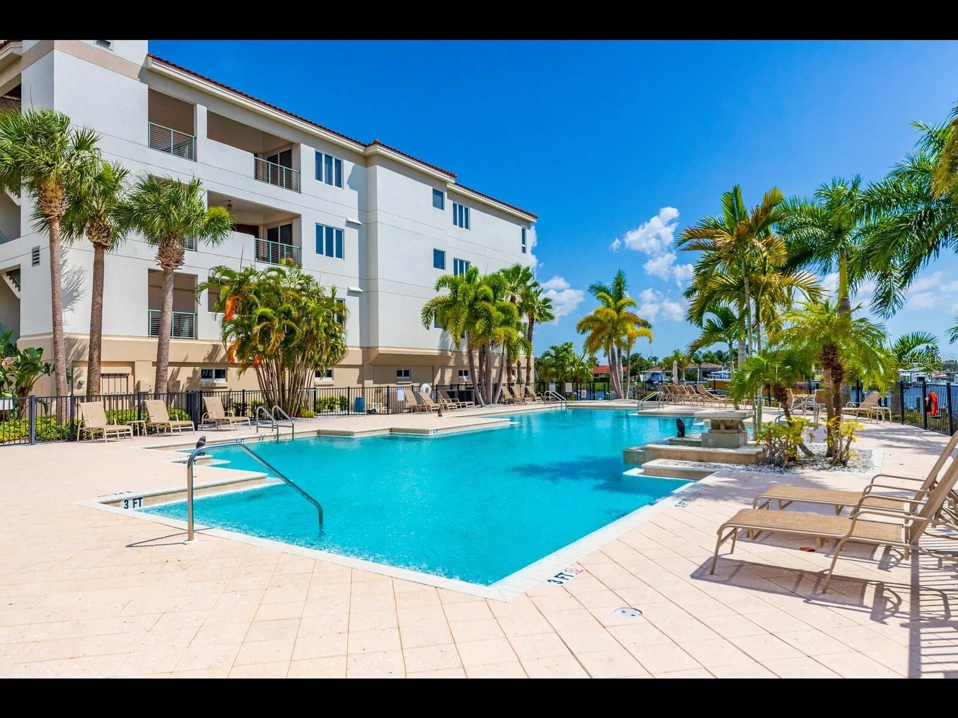 1042 Bellasol Way Apollo Beach FL 33572