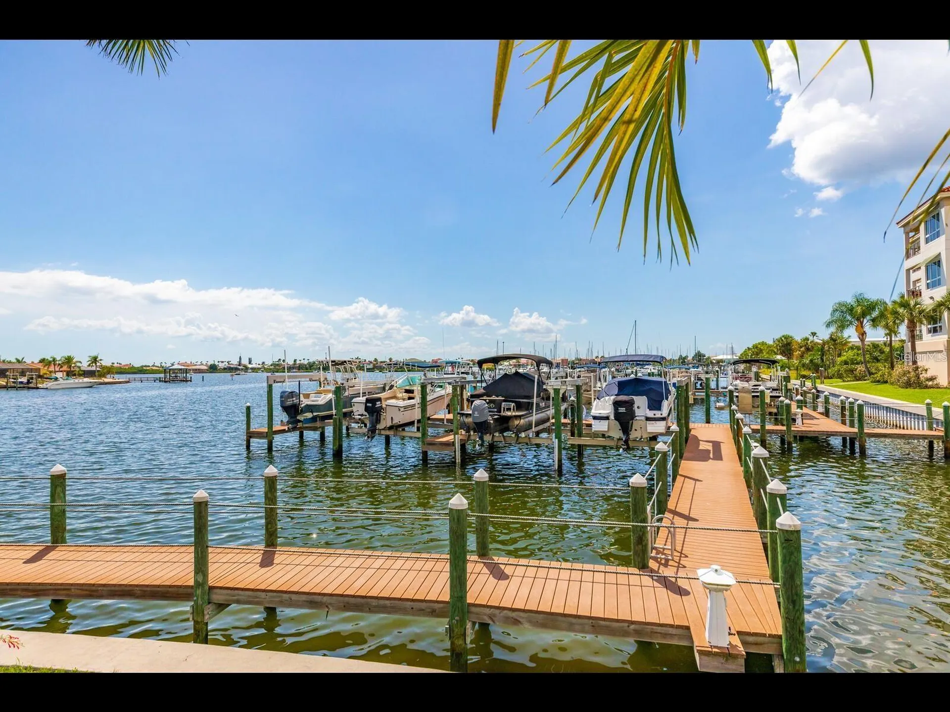 1042 Bellasol Way Apollo Beach FL 33572