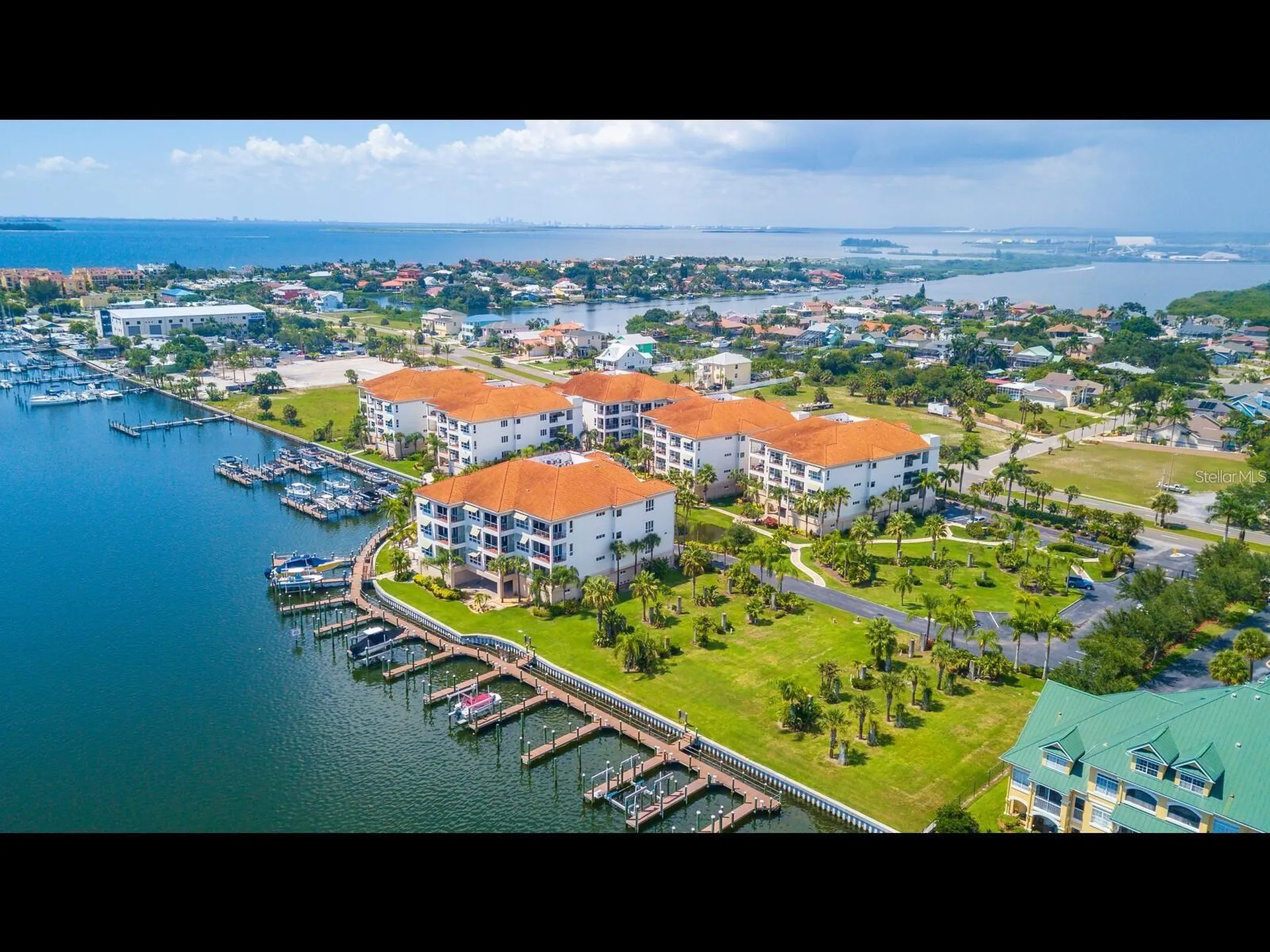 1042 Bellasol Way Apollo Beach FL 33572