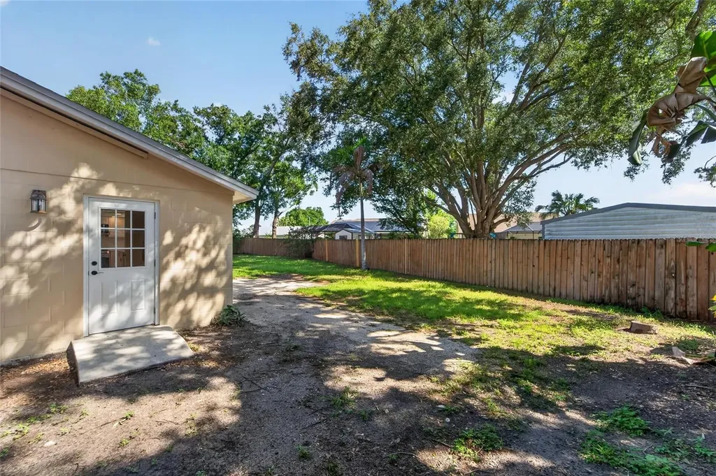 522 Highview Circle N Brandon FL 33510