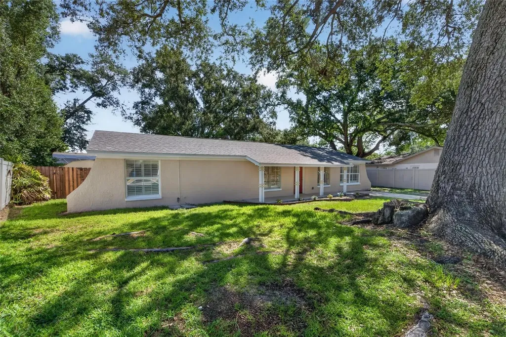 522 Highview Circle N Brandon FL 33510