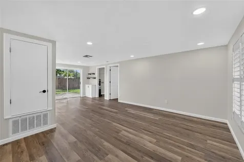 522 Highview Circle N Brandon FL 33510