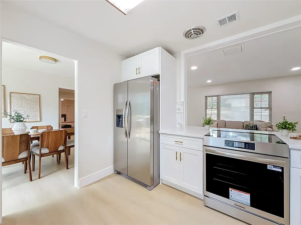516 S Exeter Street Eustis FL 32726