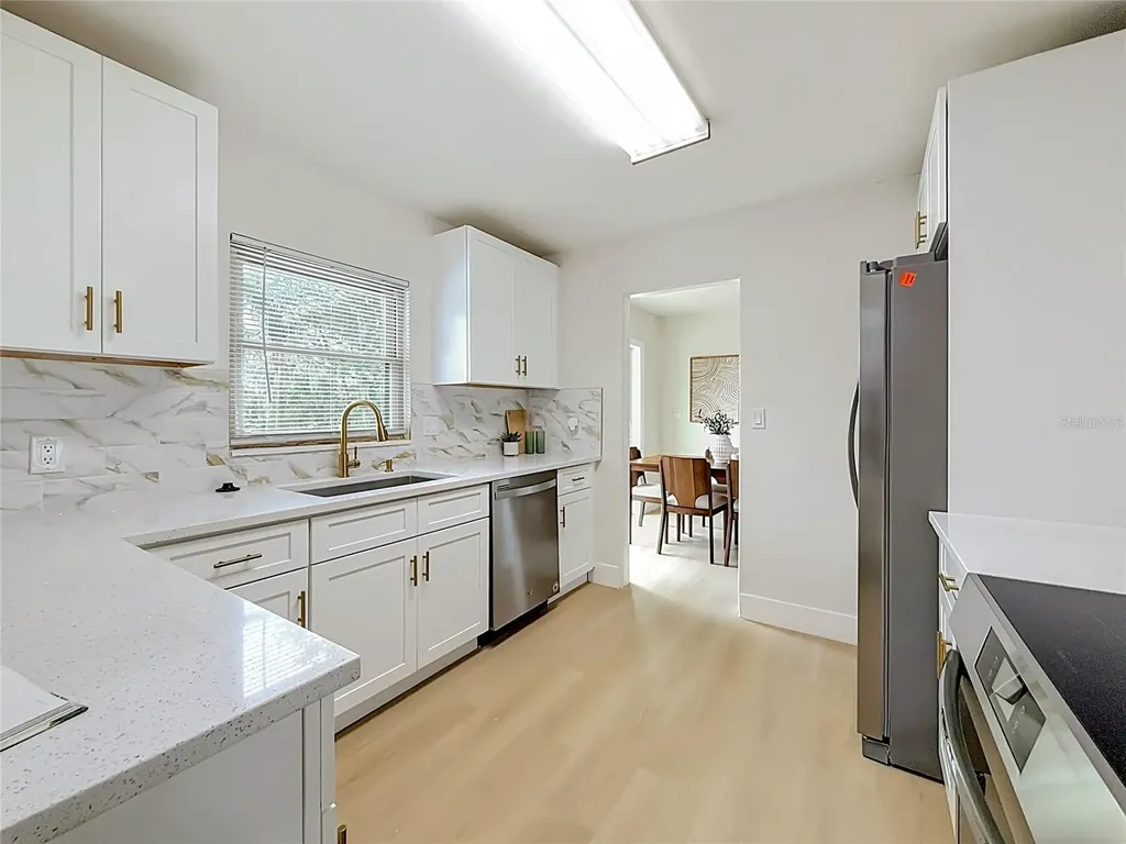 516 S Exeter Street Eustis FL 32726