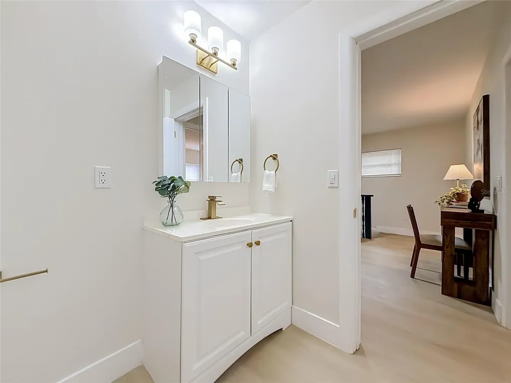 516 S Exeter Street Eustis FL 32726