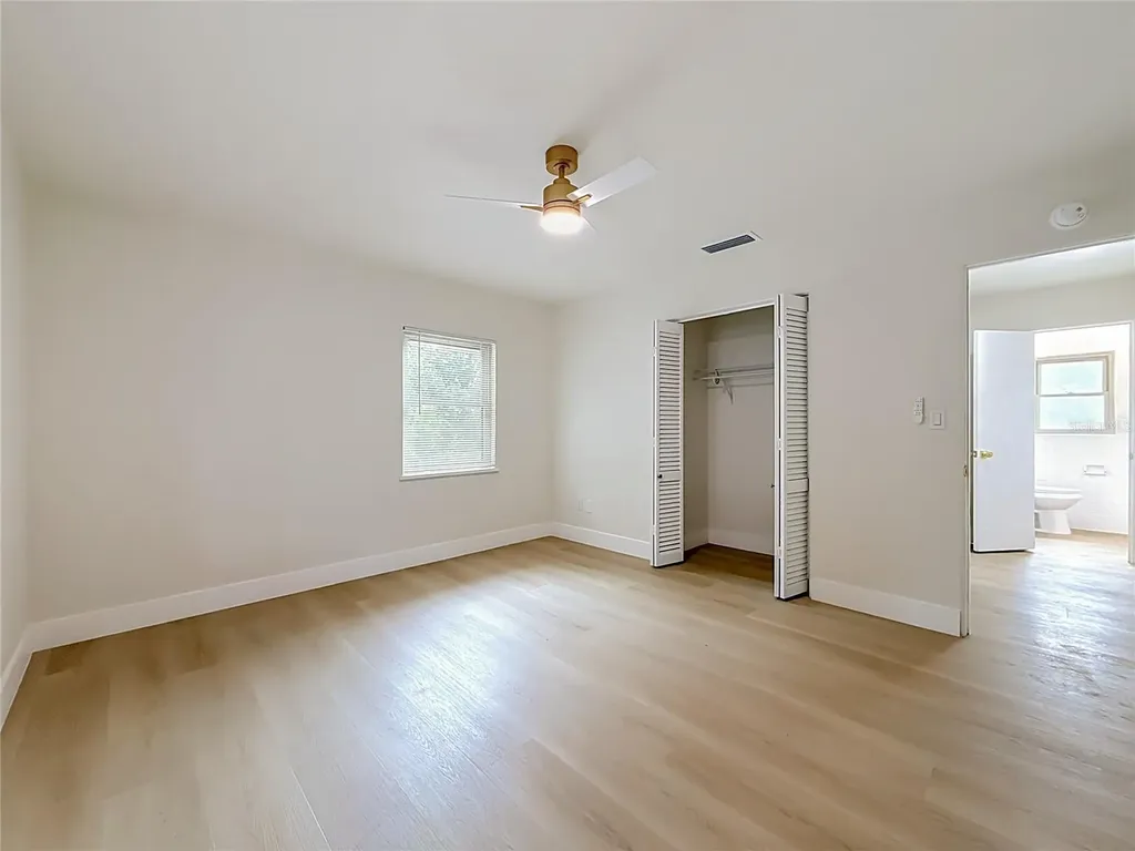 516 S Exeter Street Eustis FL 32726