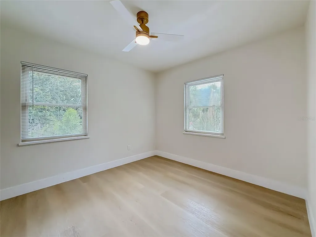 516 S Exeter Street Eustis FL 32726