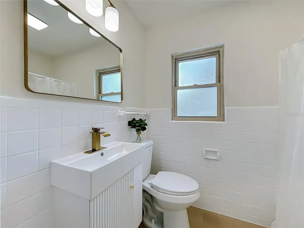 516 S Exeter Street Eustis FL 32726