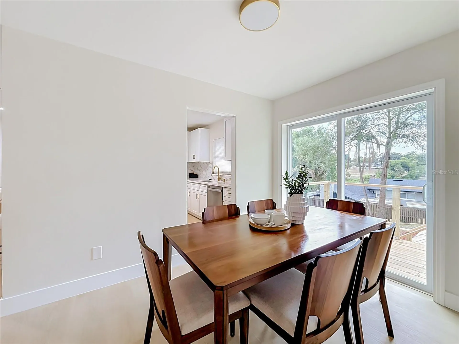 516 S Exeter Street Eustis FL 32726
