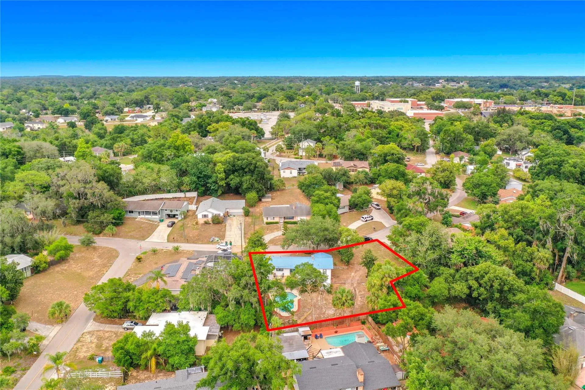 516 S Exeter Street Eustis FL 32726