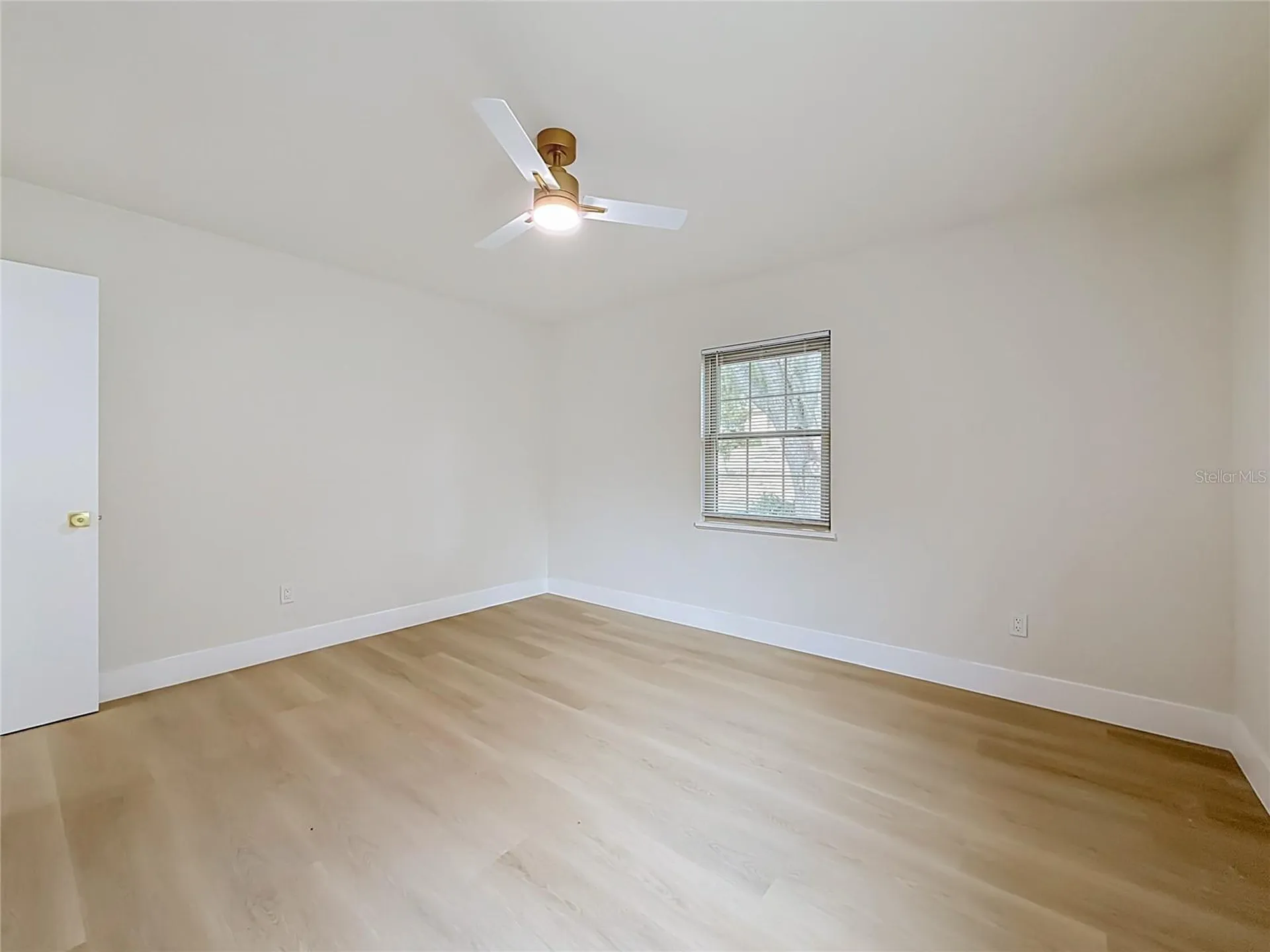 516 S Exeter Street Eustis FL 32726