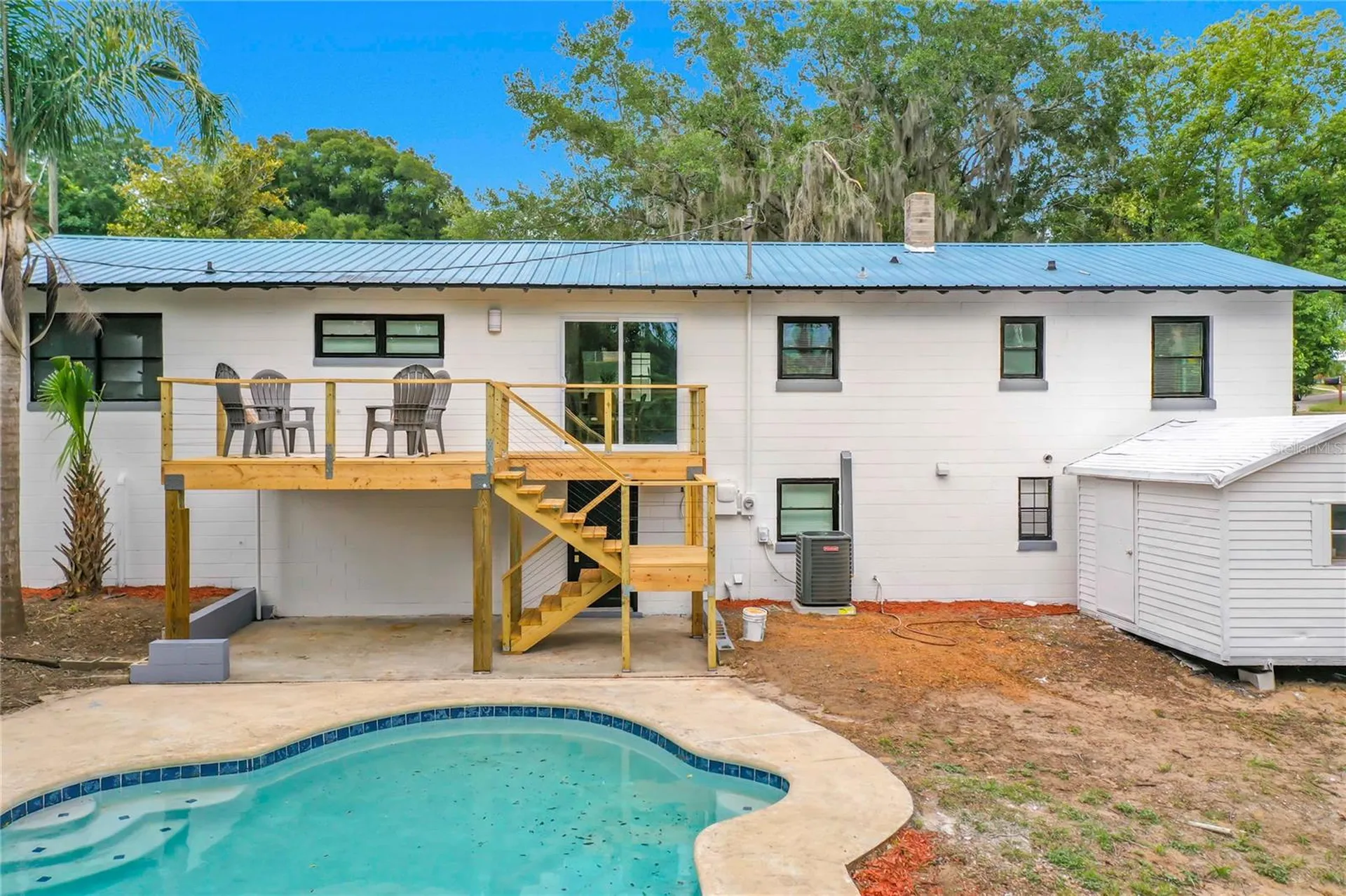 516 S Exeter Street Eustis FL 32726