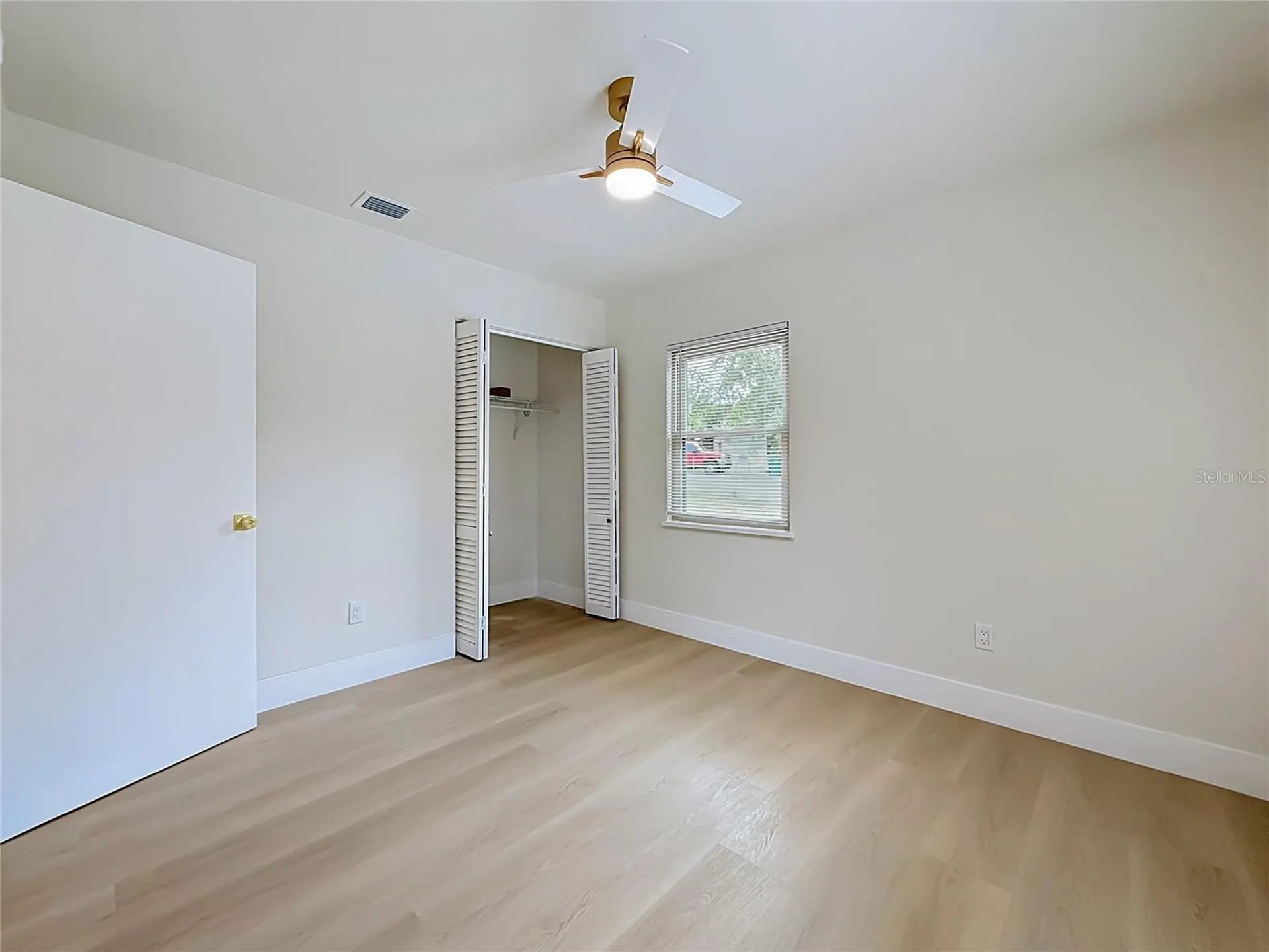 516 S Exeter Street Eustis FL 32726