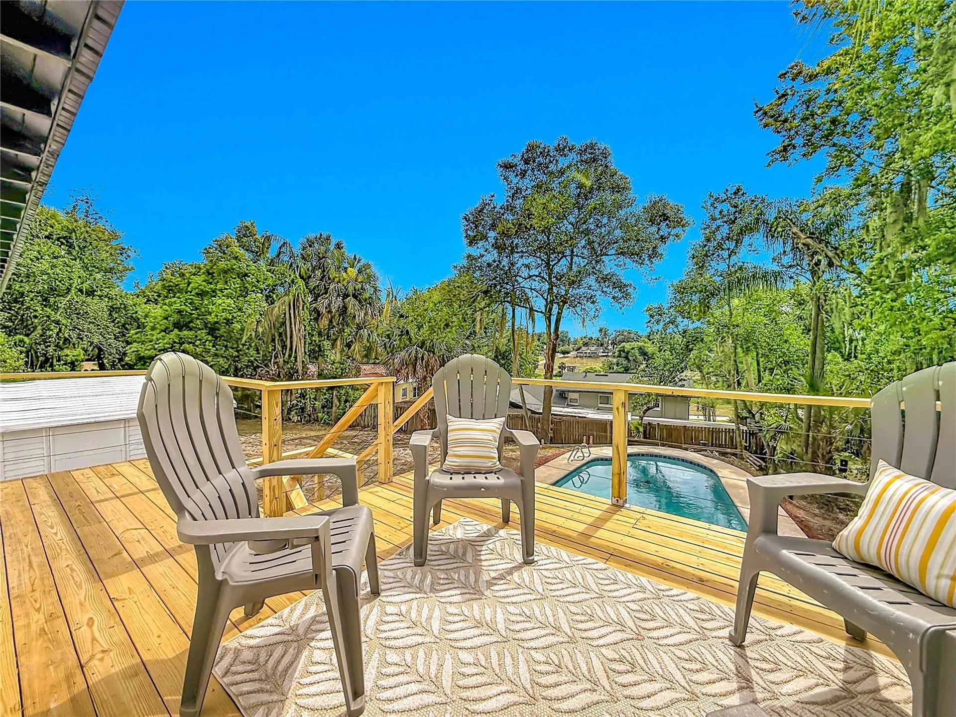 516 S Exeter Street Eustis FL 32726
