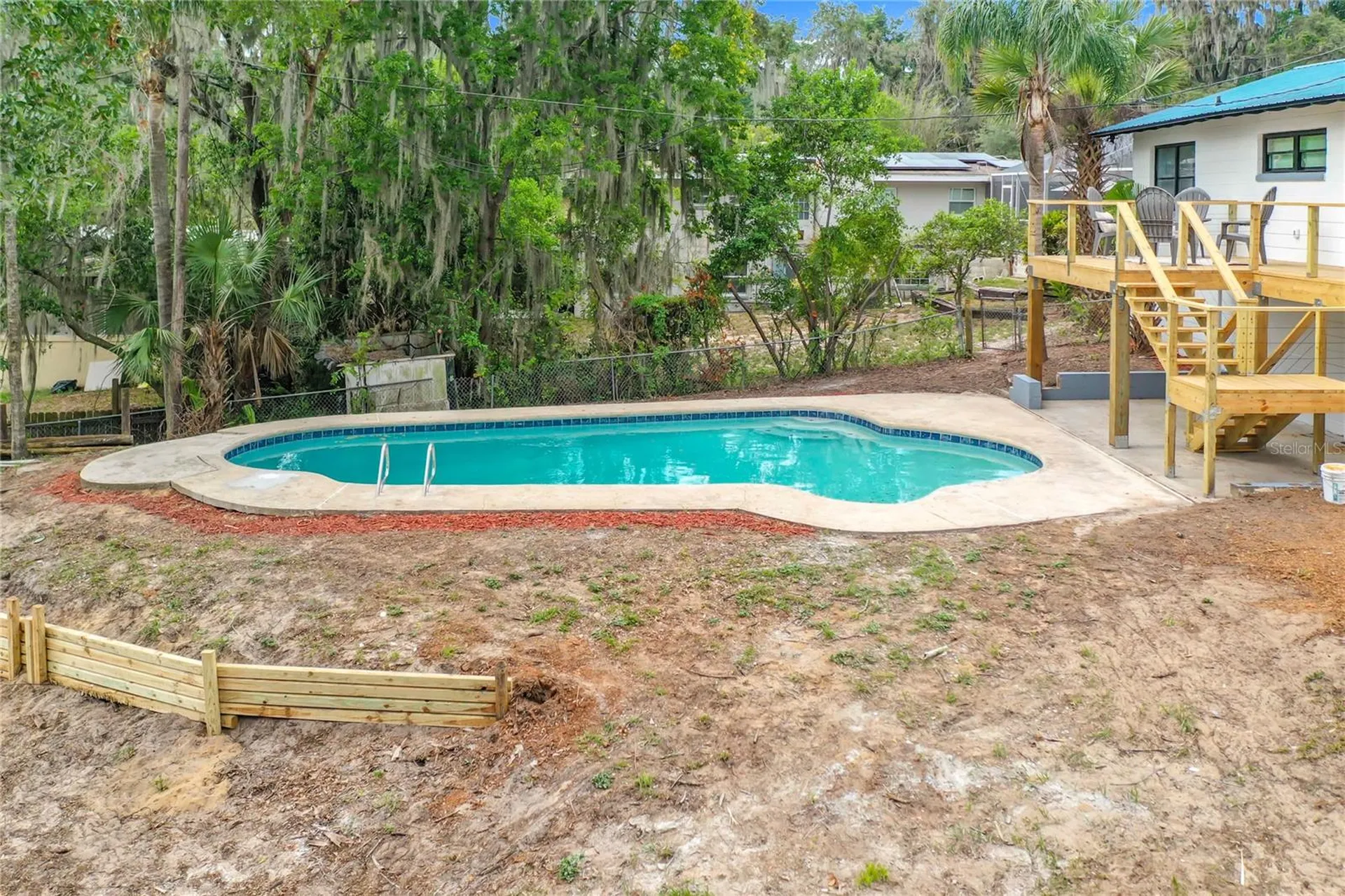 516 S Exeter Street Eustis FL 32726