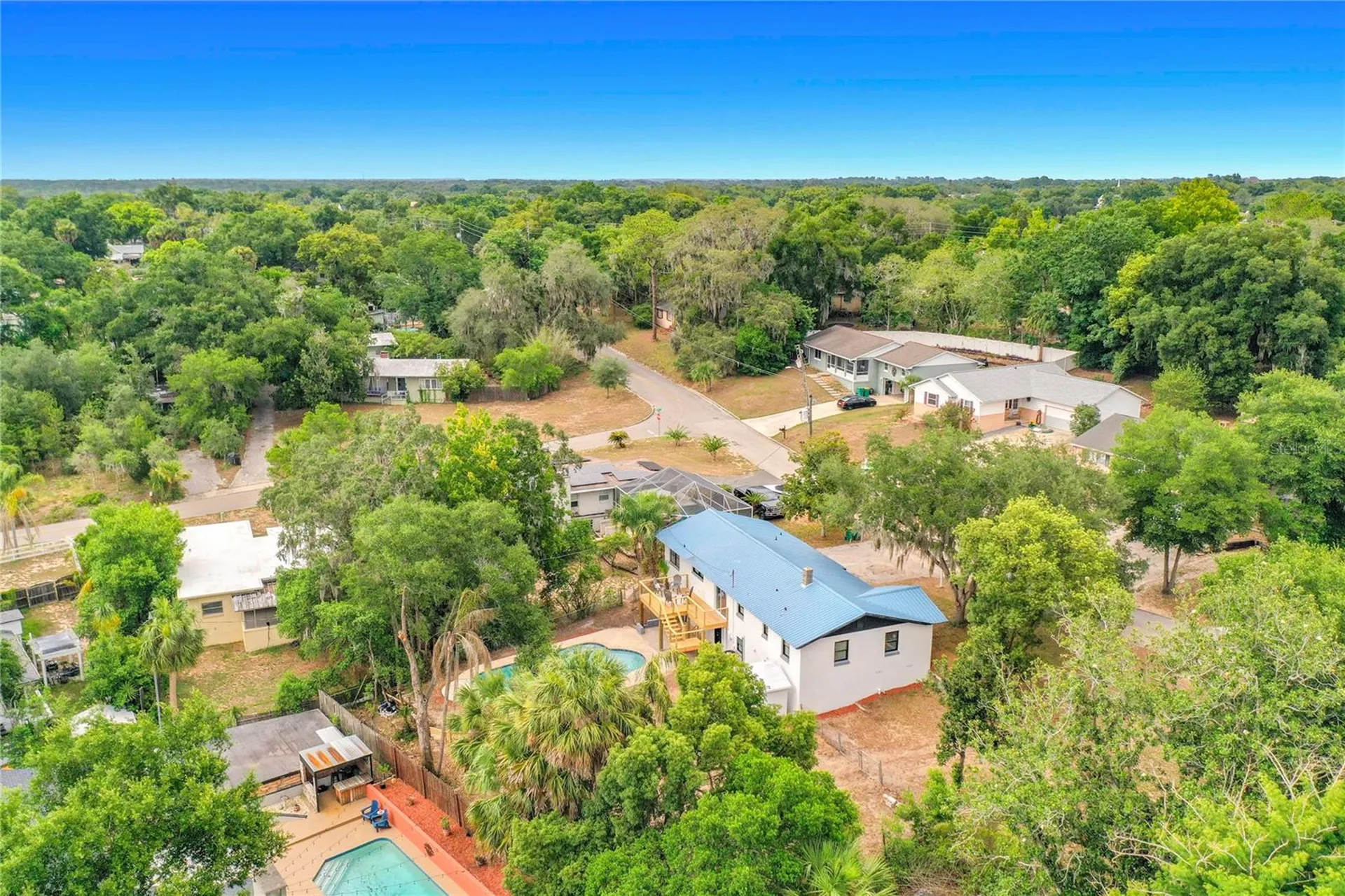 516 S Exeter Street Eustis FL 32726