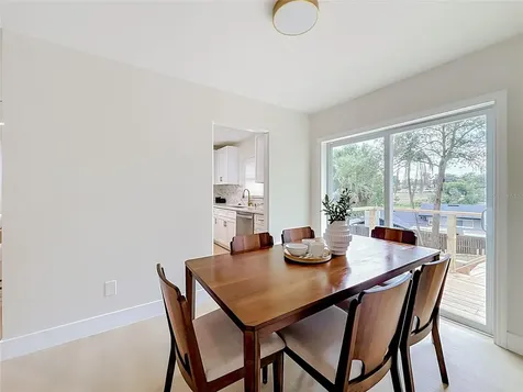 516 S Exeter Street Eustis FL 32726