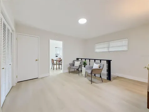 516 S Exeter Street Eustis FL 32726