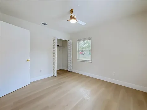 516 S Exeter Street Eustis FL 32726