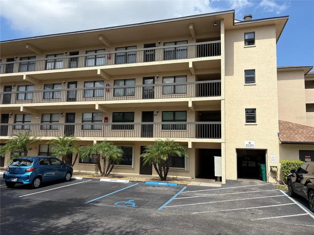 515 30th Avenue W Bradenton FL 34205