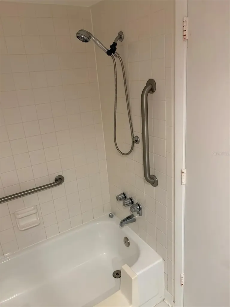 515 30th Avenue W Bradenton FL 34205