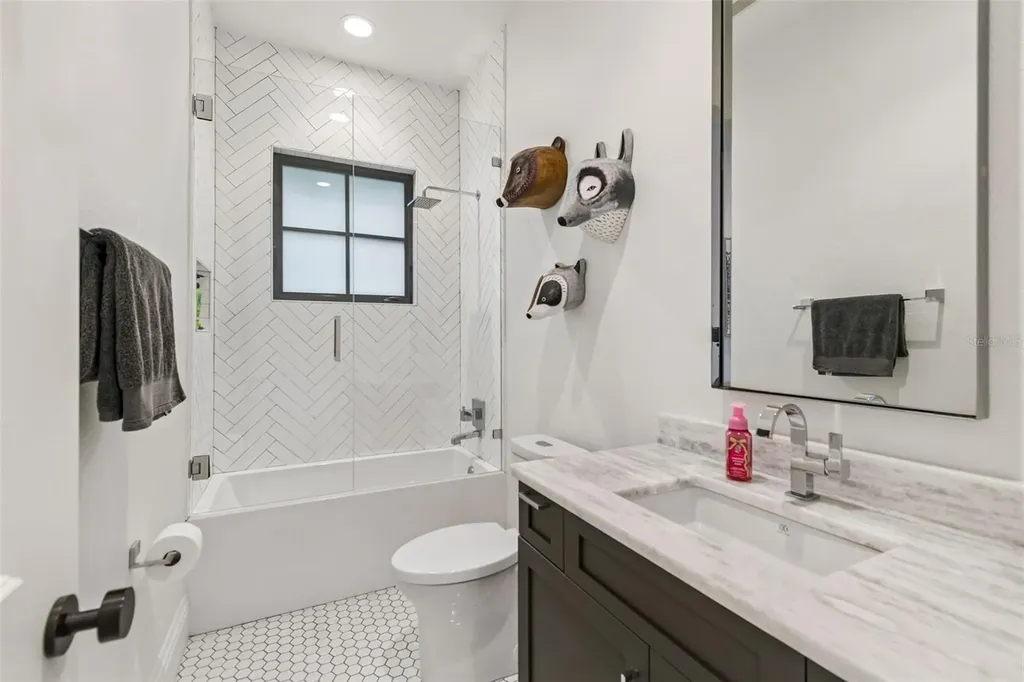 5811 Mariner Street Tampa FL 33609