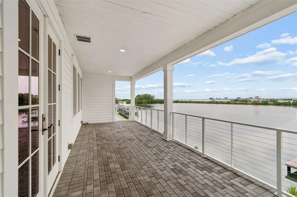 5811 Mariner Street Tampa FL 33609