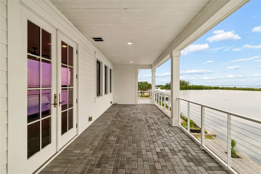 5811 Mariner Street Tampa FL 33609