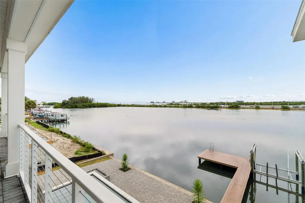 5811 Mariner Street Tampa FL 33609