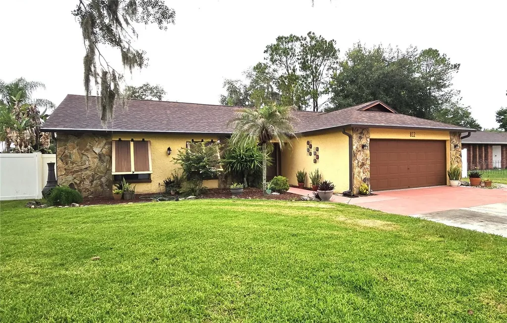 812 Sandalwood Drive Plant City FL 33563