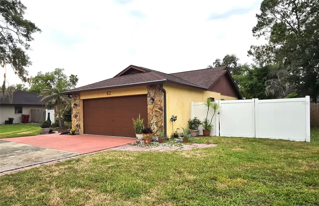 812 Sandalwood Drive Plant City FL 33563