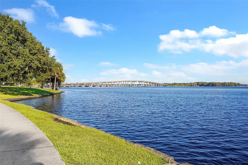 111 Elm Avenue Palatka FL 32177