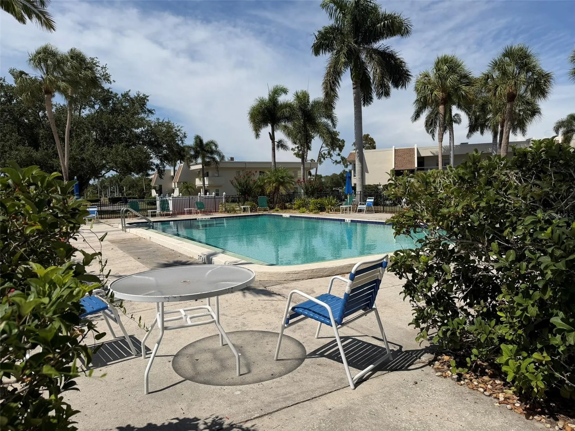 7153 W Country Club Dr N Sarasota FL 34243