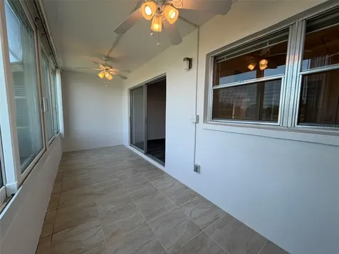 7153 W Country Club Dr N Sarasota FL 34243