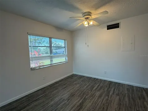 7153 W Country Club Dr N Sarasota FL 34243