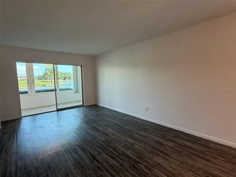 7153 W Country Club Dr N Sarasota FL 34243