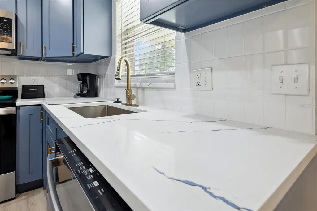 1809 E Knollwood Street Tampa FL 33610