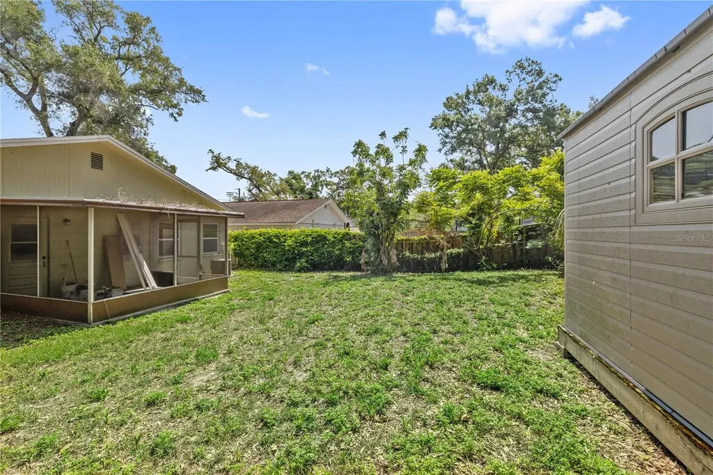1809 E Knollwood Street Tampa FL 33610