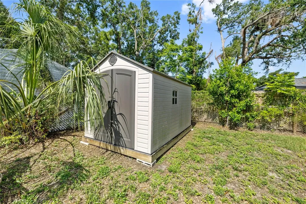 1809 E Knollwood Street Tampa FL 33610