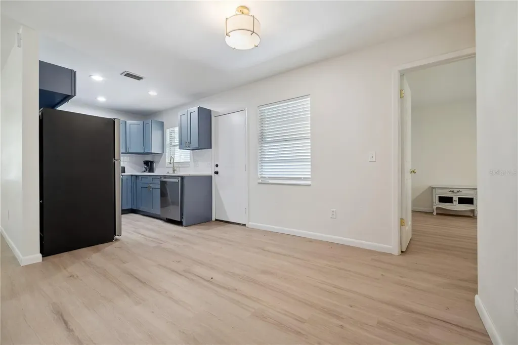 1809 E Knollwood Street Tampa FL 33610