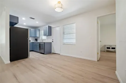 1809 E Knollwood Street Tampa FL 33610