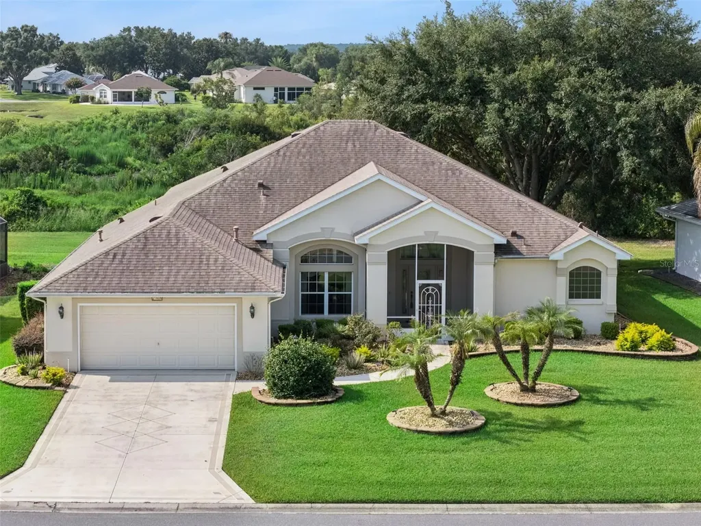 21606 King Henry Avenue Leesburg FL 34748