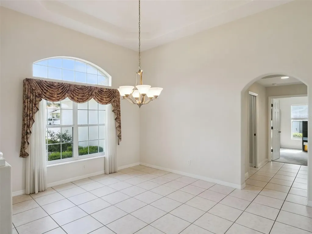 21606 King Henry Avenue Leesburg FL 34748